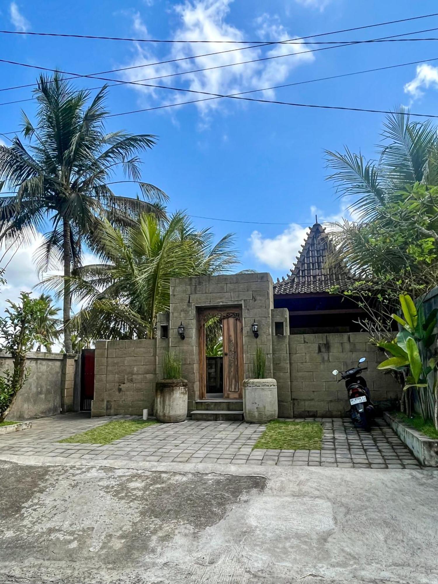 The Banana'S Kumbe Villa Tampaksiring Exterior foto